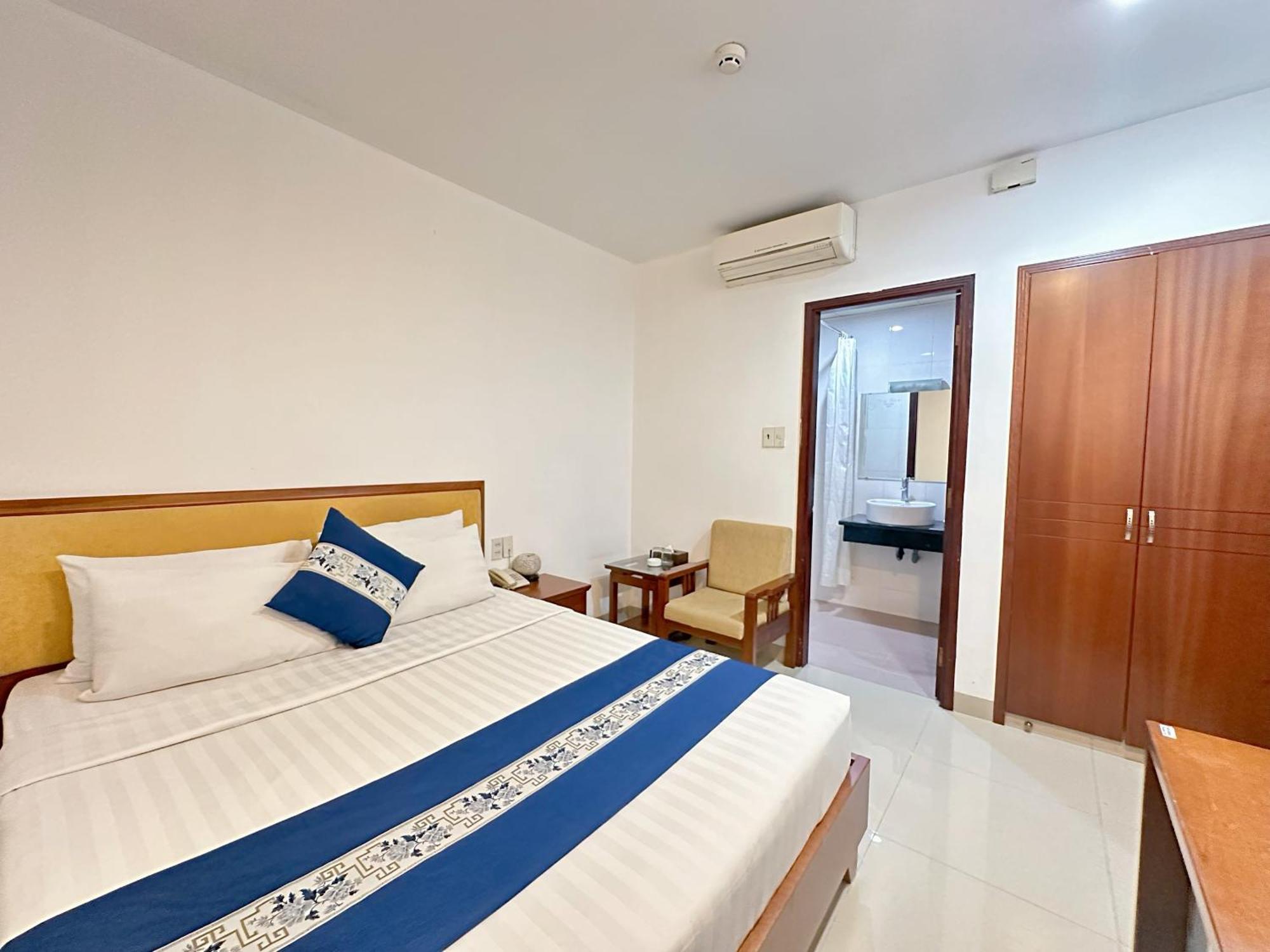 Ruby Star Hotel- Near Ben Thanh Market Ho Şi Min Dış mekan fotoğraf
